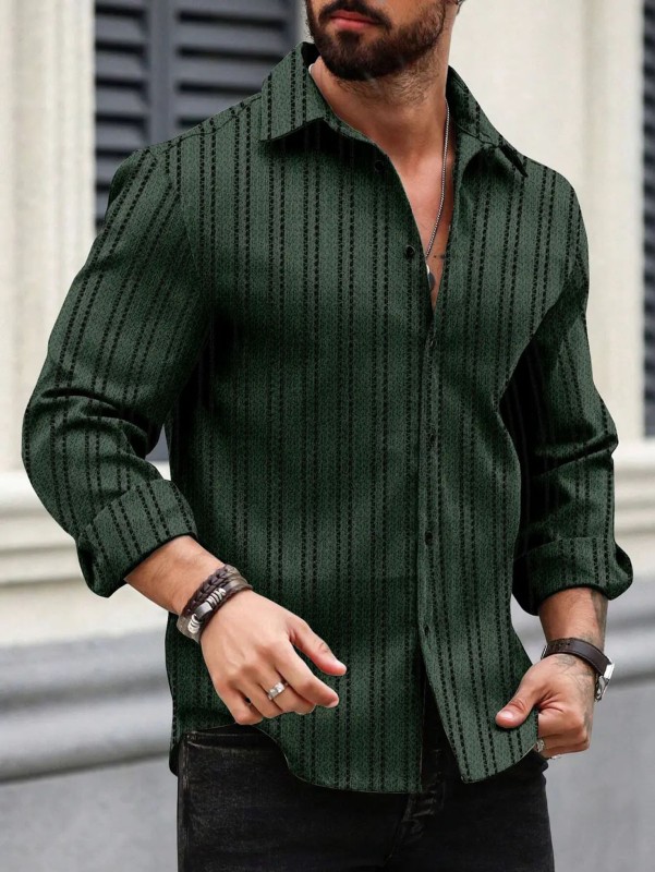 Men Regular Fit Solid Button Down Collar Casual Shirt